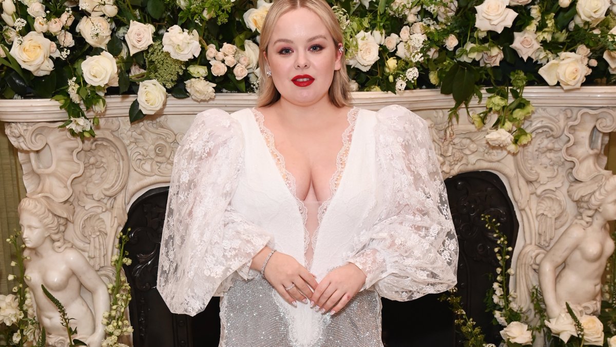 Why 'Bridgerton' Star Nicola Coughlan Almost Gave Up Acting 6 Years Ago: 'I Was Really Broke and Really Disheartened' – NBC10 Philadelphia - Vimarsana News
