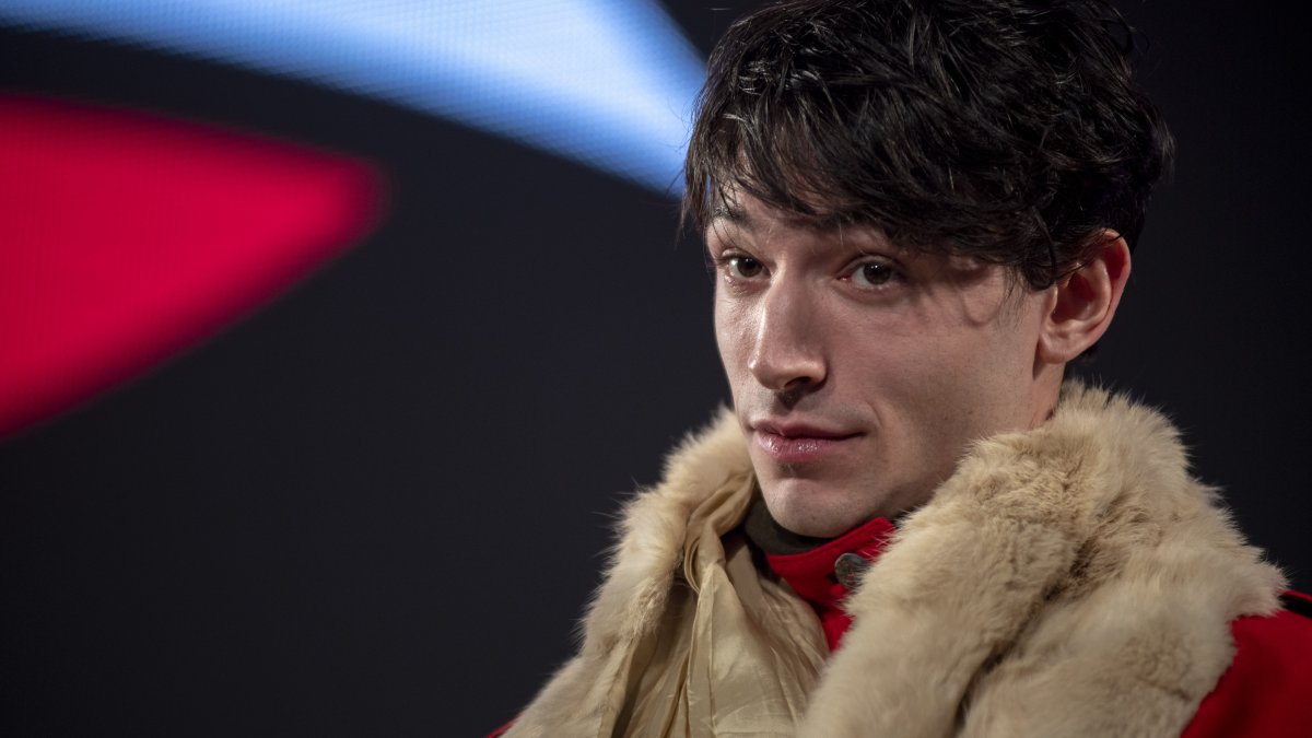 Couple Files Temporary Restraining Order Against Ezra Miller in Hawaii – NBC10 Philadelphia - Vimarsana News