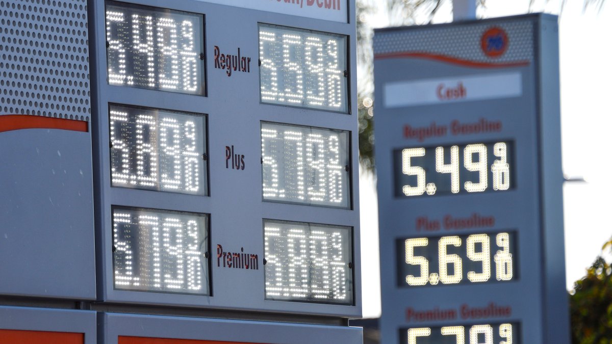 How to Save Money on Gas as Prices Per Gallon Soar in the U.S. – NBC10 Philadelphia - Vimarsana News