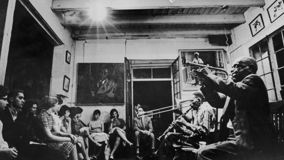 'Absurd' 100-Year-Old Policy Banning Teaching of Jazz Music in New Orleans Finally to Be Lifted – NBC10 Philadelphia - Vimarsana News