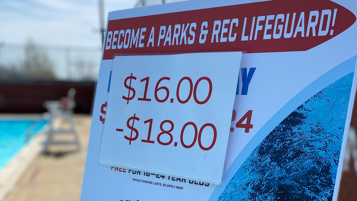 Philadelphia Bumping Pay in Bid to Hire New Lifeguards