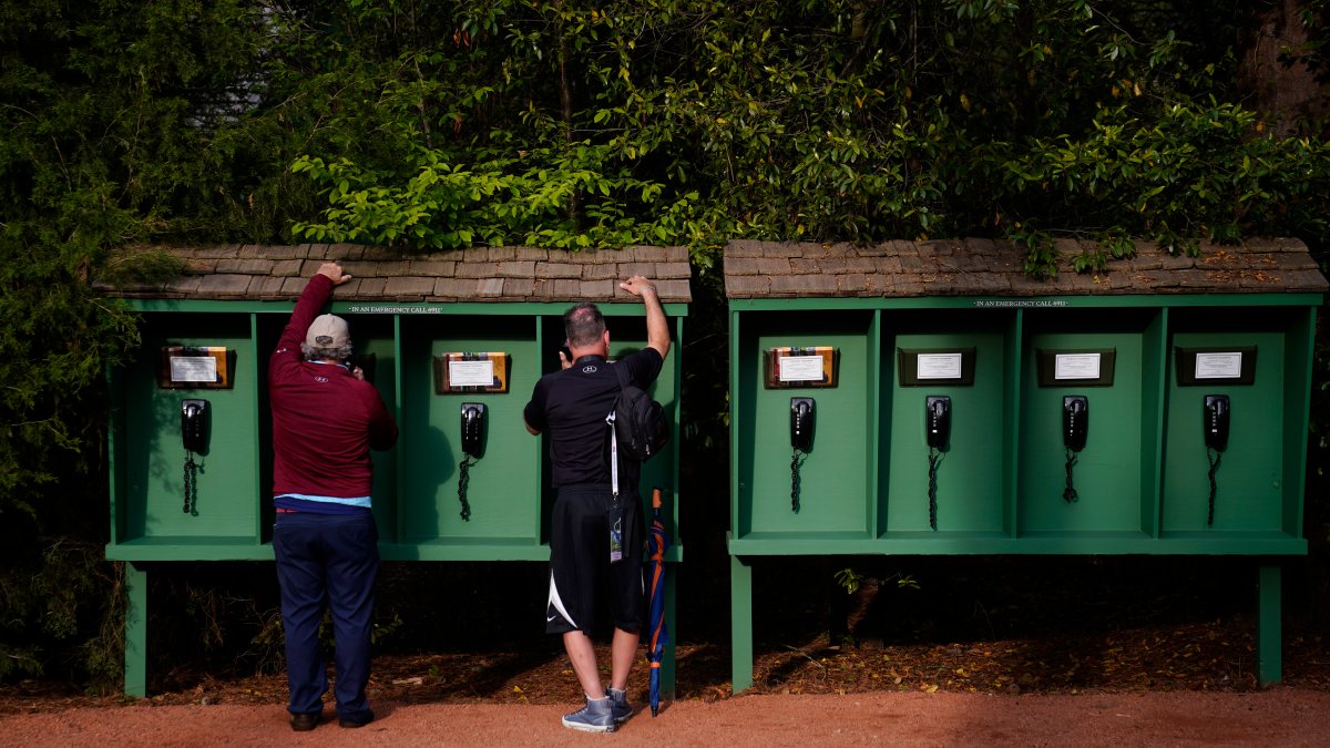 Disconnected Some Masters Fans ‘Jonesing’ for Their Phones NBC10