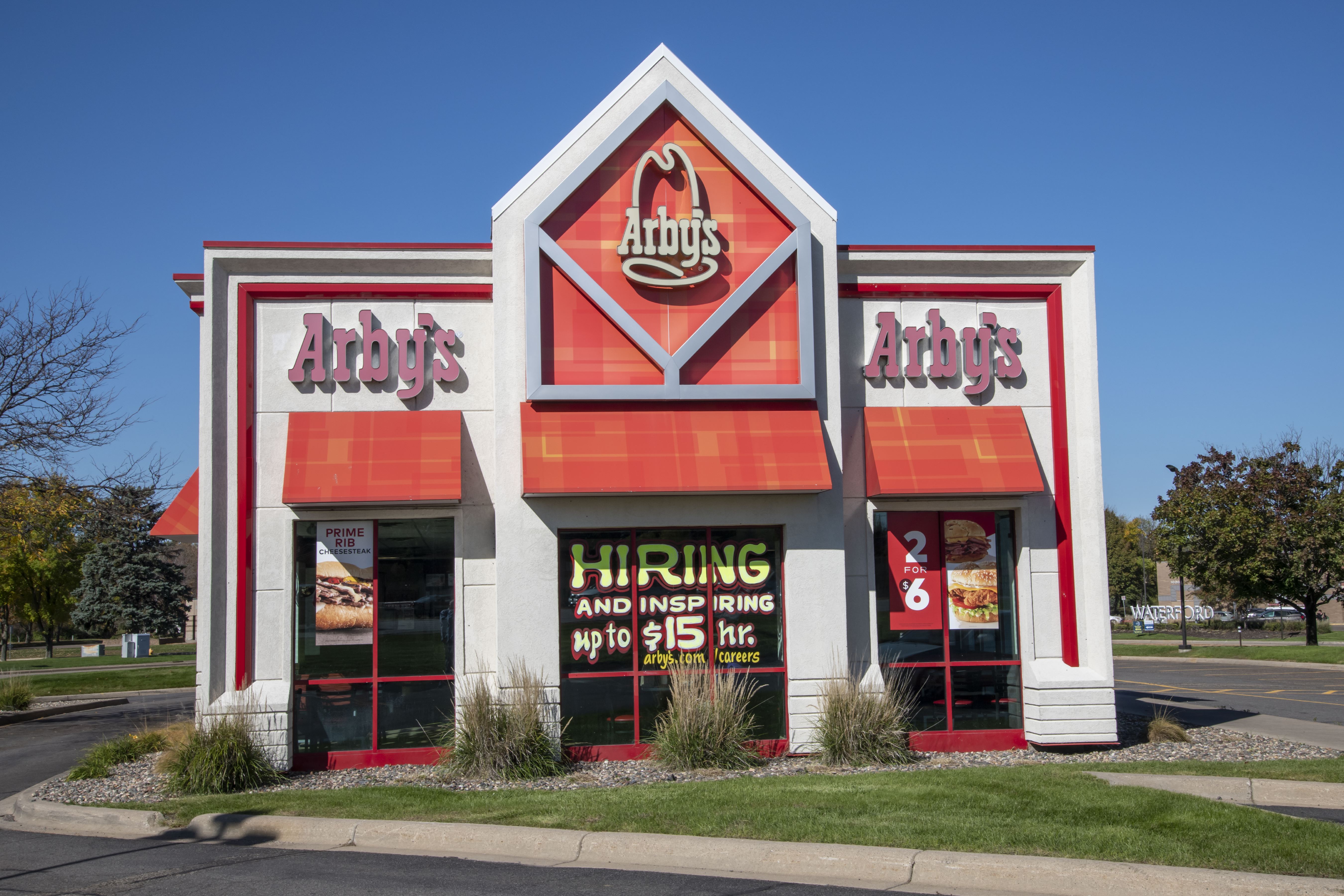 Arby's Manager Arrested After Allegedly Throwing Grease on Customer – NBC10 Philadelphia - Vimarsana News