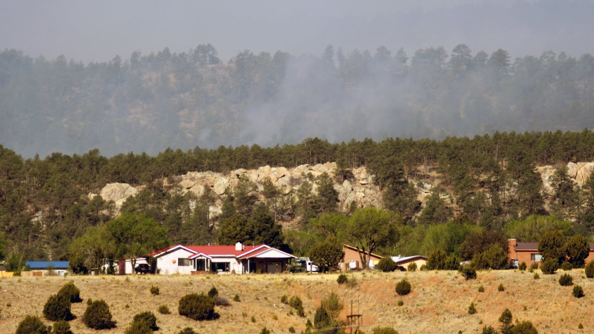 Residents Wary as Fire Burns Near Northeast New Mexico Town - Vimarsana News