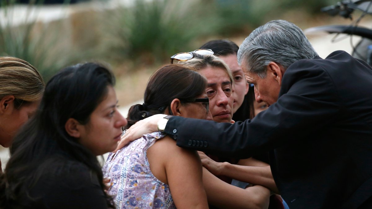 'Profound Grief': 19 Children, 2 Teachers Dead in Texas School Shooting – NBC10 Philadelphia - Vimarsana News