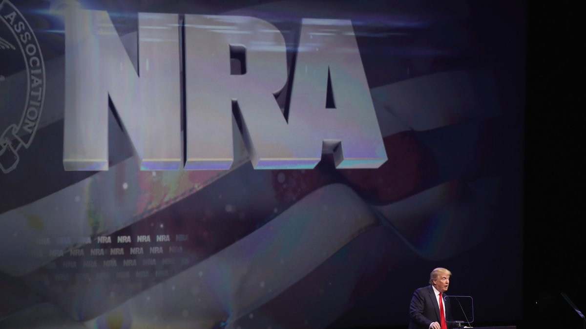 NRA Stages Large Marketing Event as Texas Mourns School Shooting - Vimarsana News