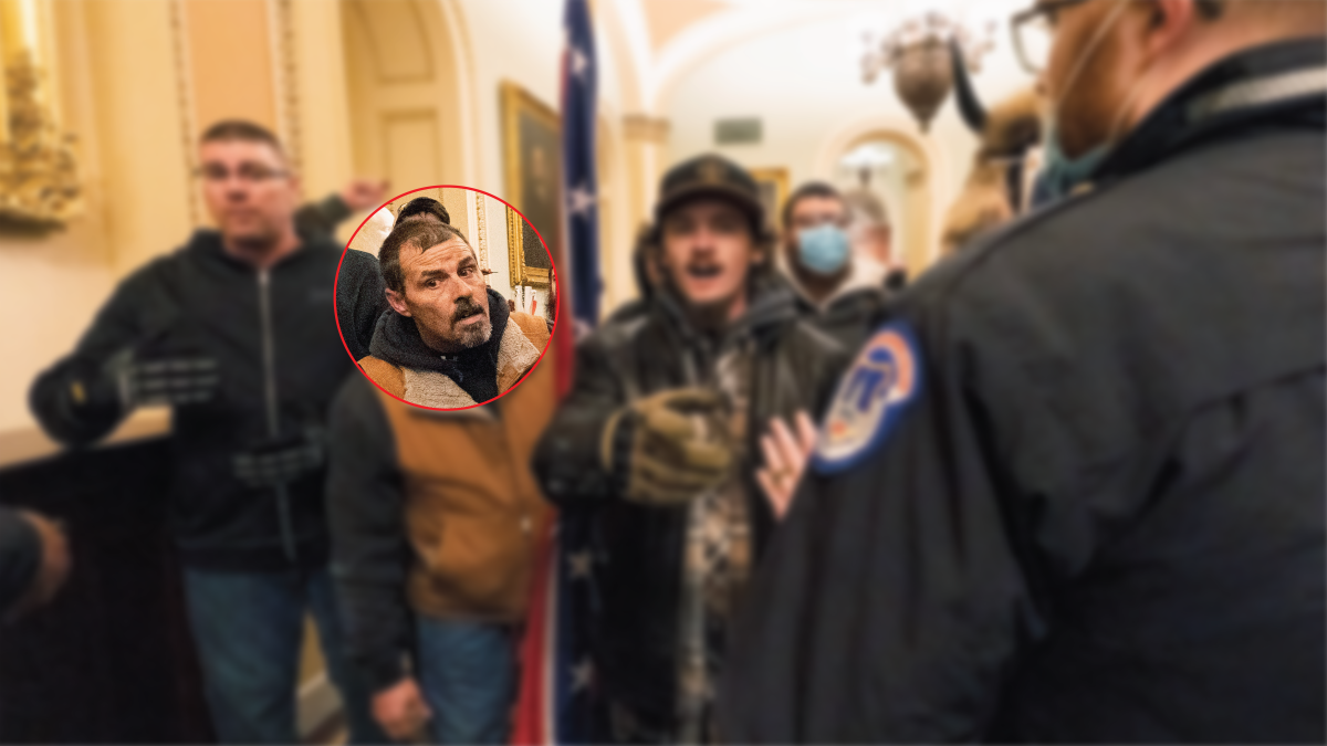 Dad Who Took Confederate Flag Into Capitol on Trial With Son - Vimarsana News