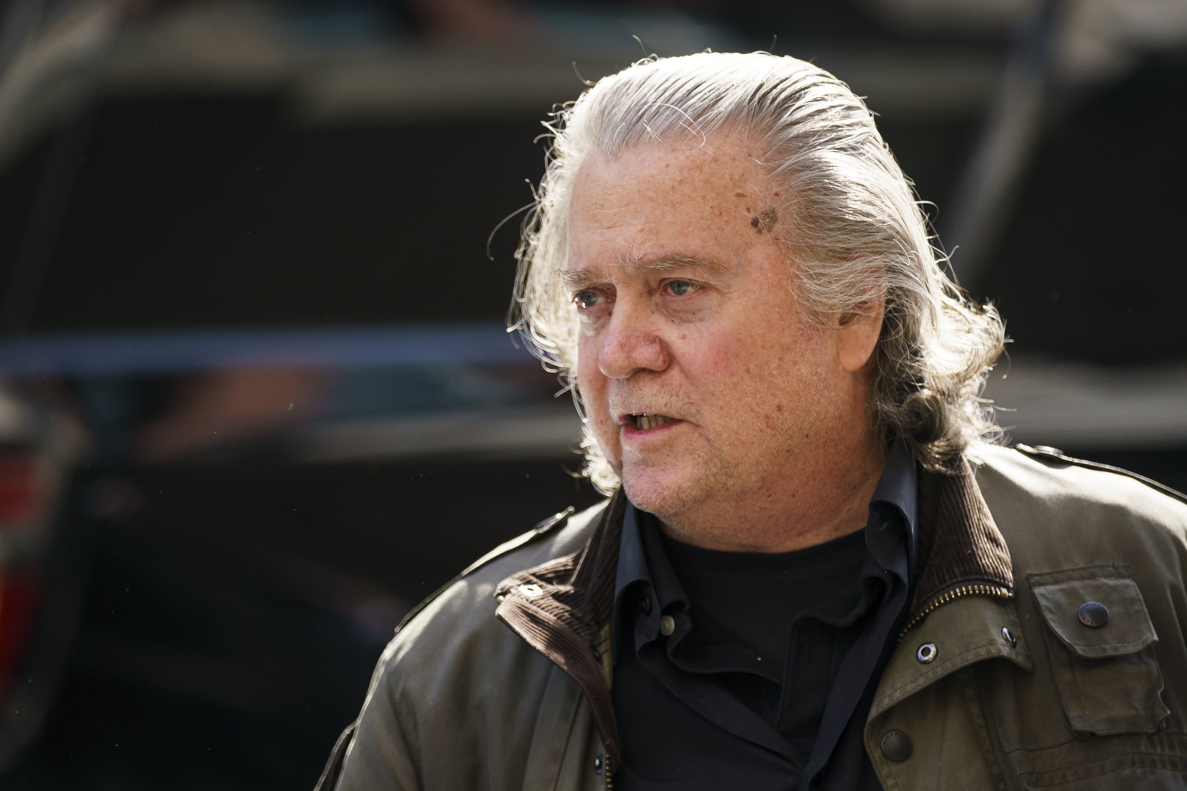 Former Trump Aide Steve Bannon Cites Jan. 6 Capitol Riot Hearing in Seeking Delay of Criminal Contempt Trial - Vimarsana News