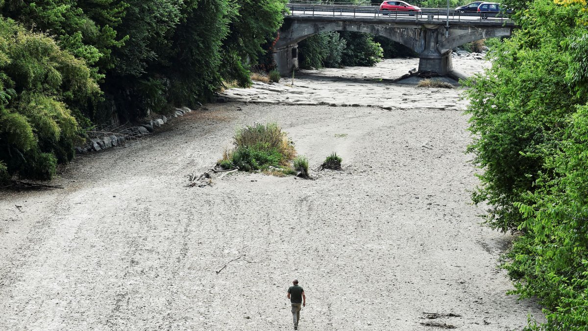 Italy Just Declared a State of Emergency Because of Drought: 'There Is No Doubt That Climate Change Is Having an Effect,' the Prime Minister Said – NBC10 Philadelphia - Vimarsana News