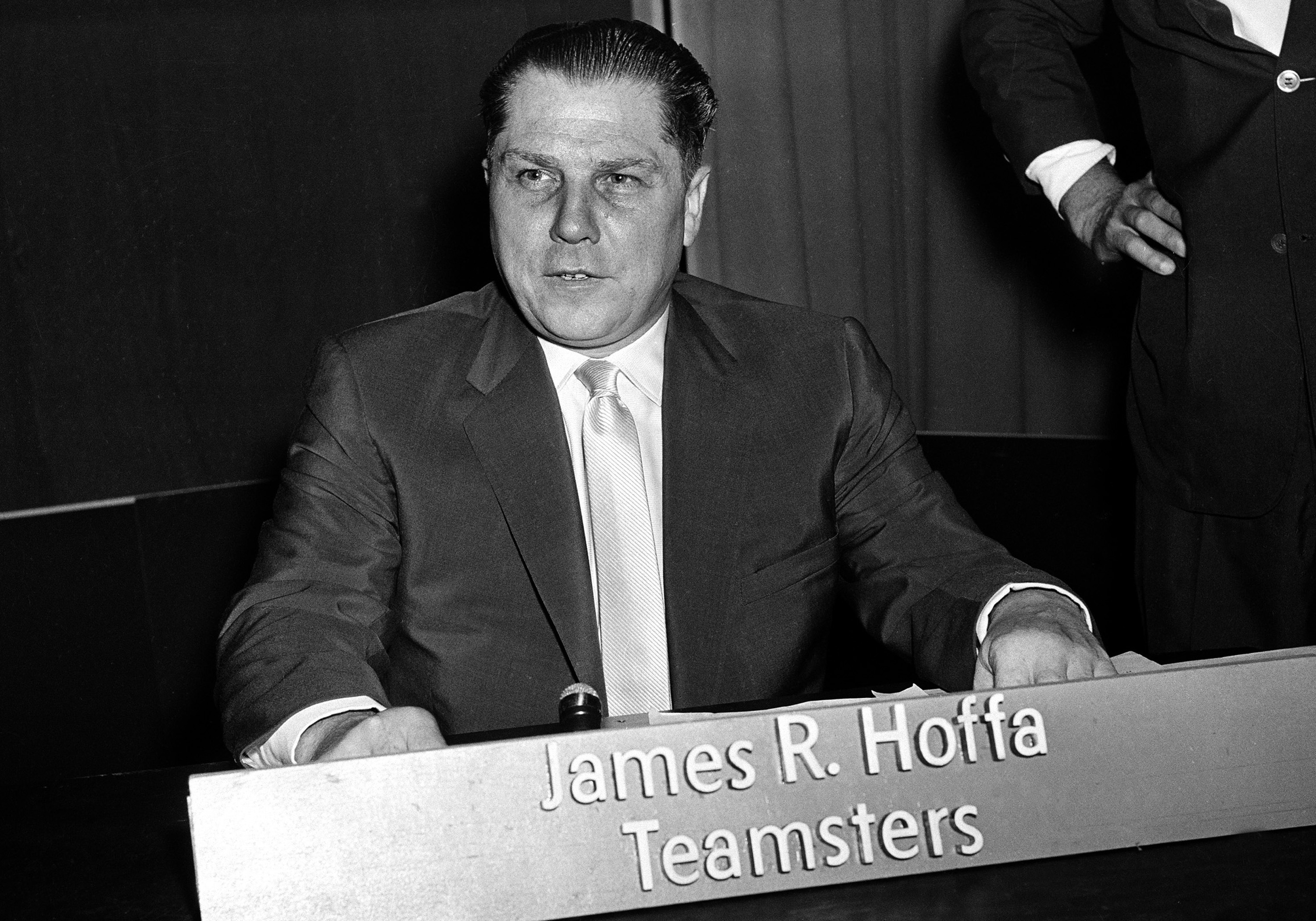 FBI: No Sign of Jimmy Hoffa Under New Jersey Bridge - Vimarsana News