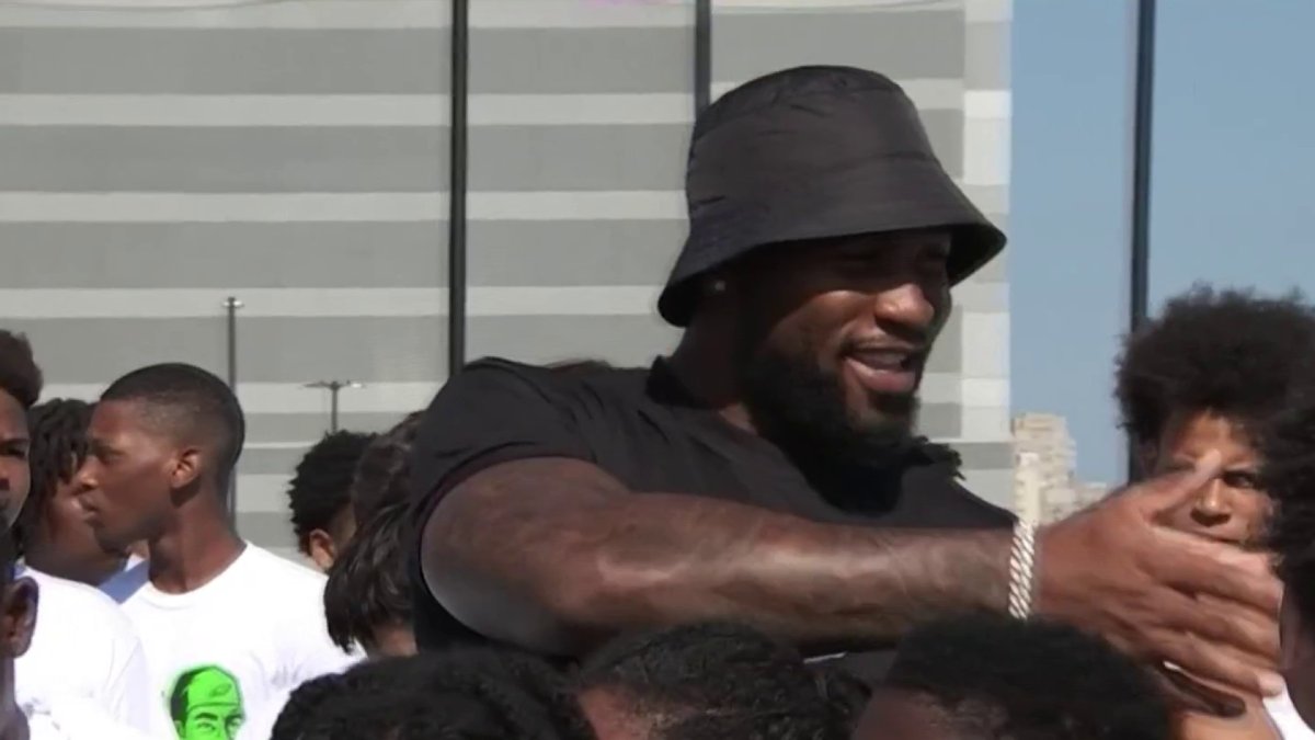 ‘I See Myself in Them': Eagles' Reddick Brings Football Camp Home to Camden, image size:1200x675