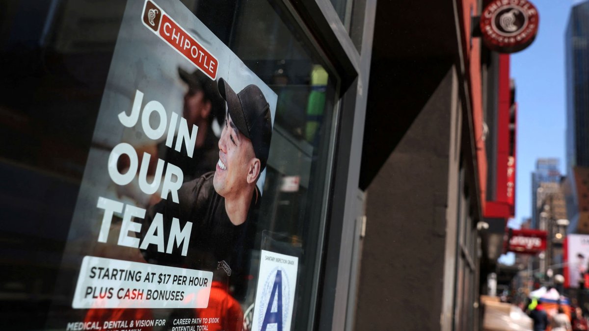 Weekly Jobless Claims Rise to 260,000 Ahead of Nonfarm Payrolls Report - Vimarsana News
