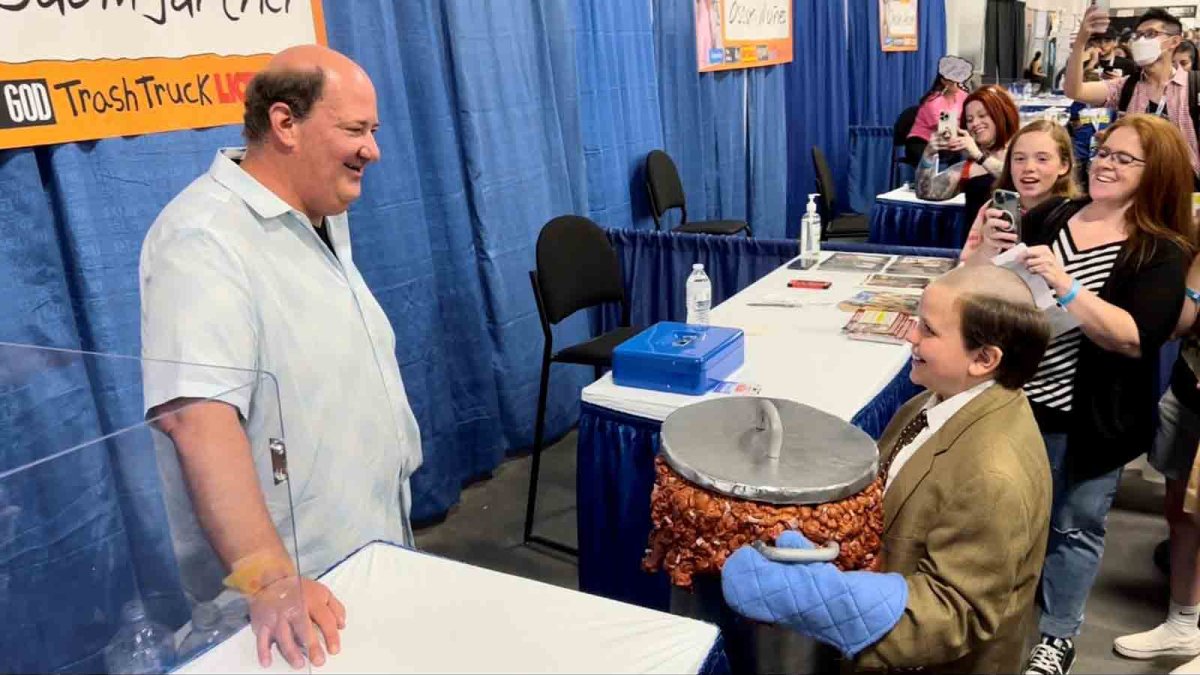 Fans of 'The Office' Meet Cast Members at Dunder Con in New Jersey – NBC10 Philadelphia - Vimarsana News