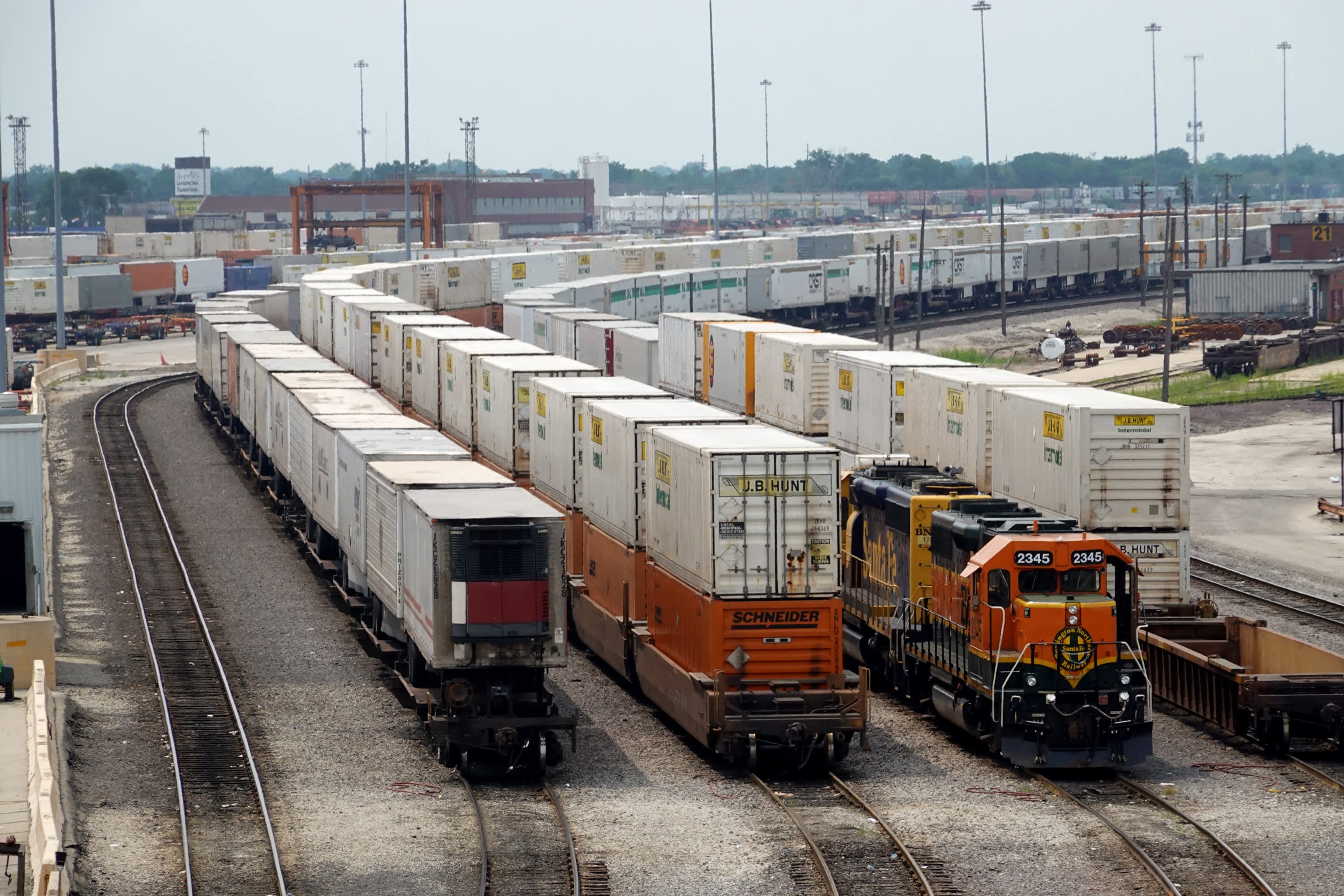 Biden Administration Prepares for a Potential Railroad Worker Strike - Vimarsana News