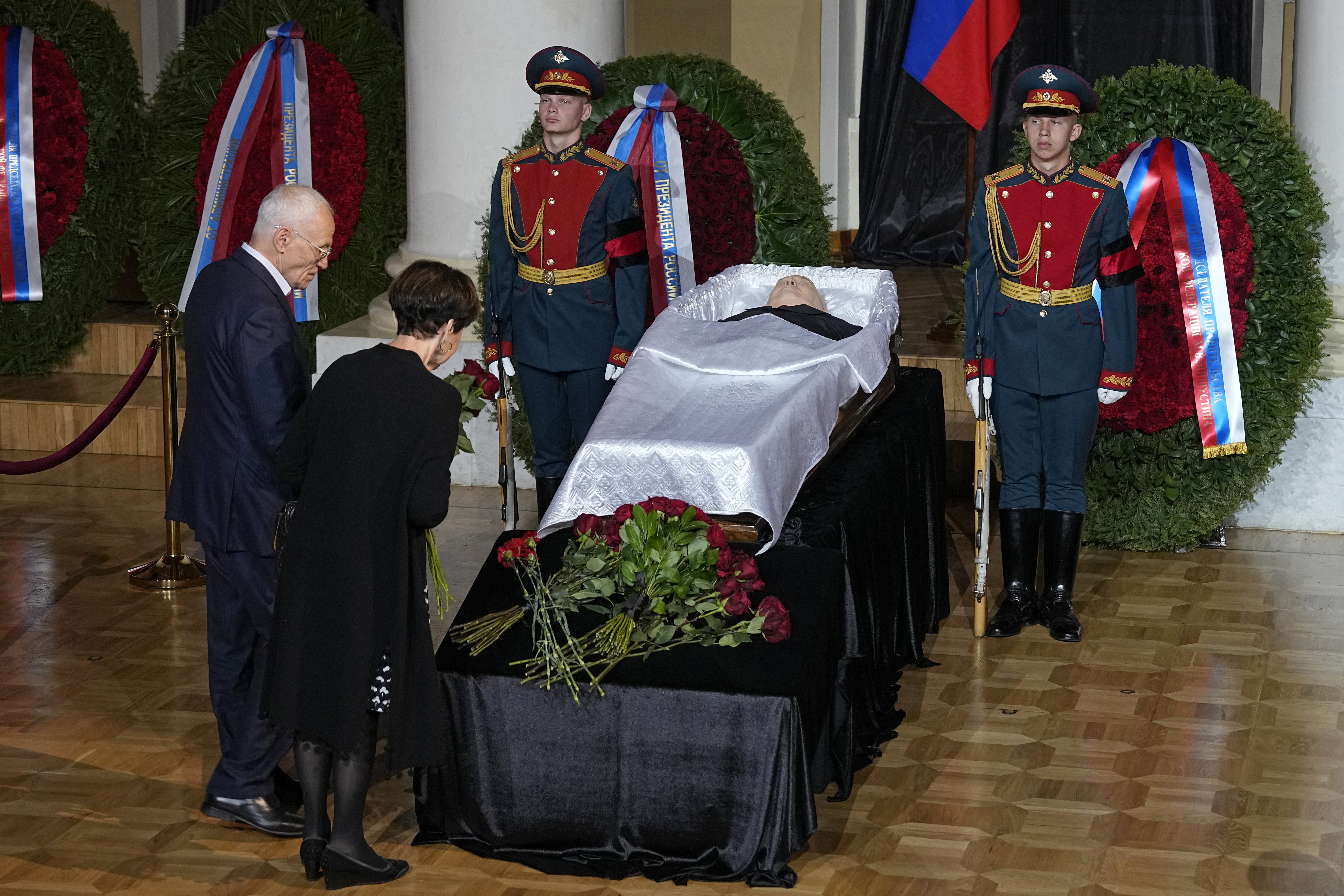 Thousands of Mourners Lined Up to Pay Tribute to Former Soviet Leader Mikhail Gorbachev – NBC10 Philadelphia - Vimarsana News