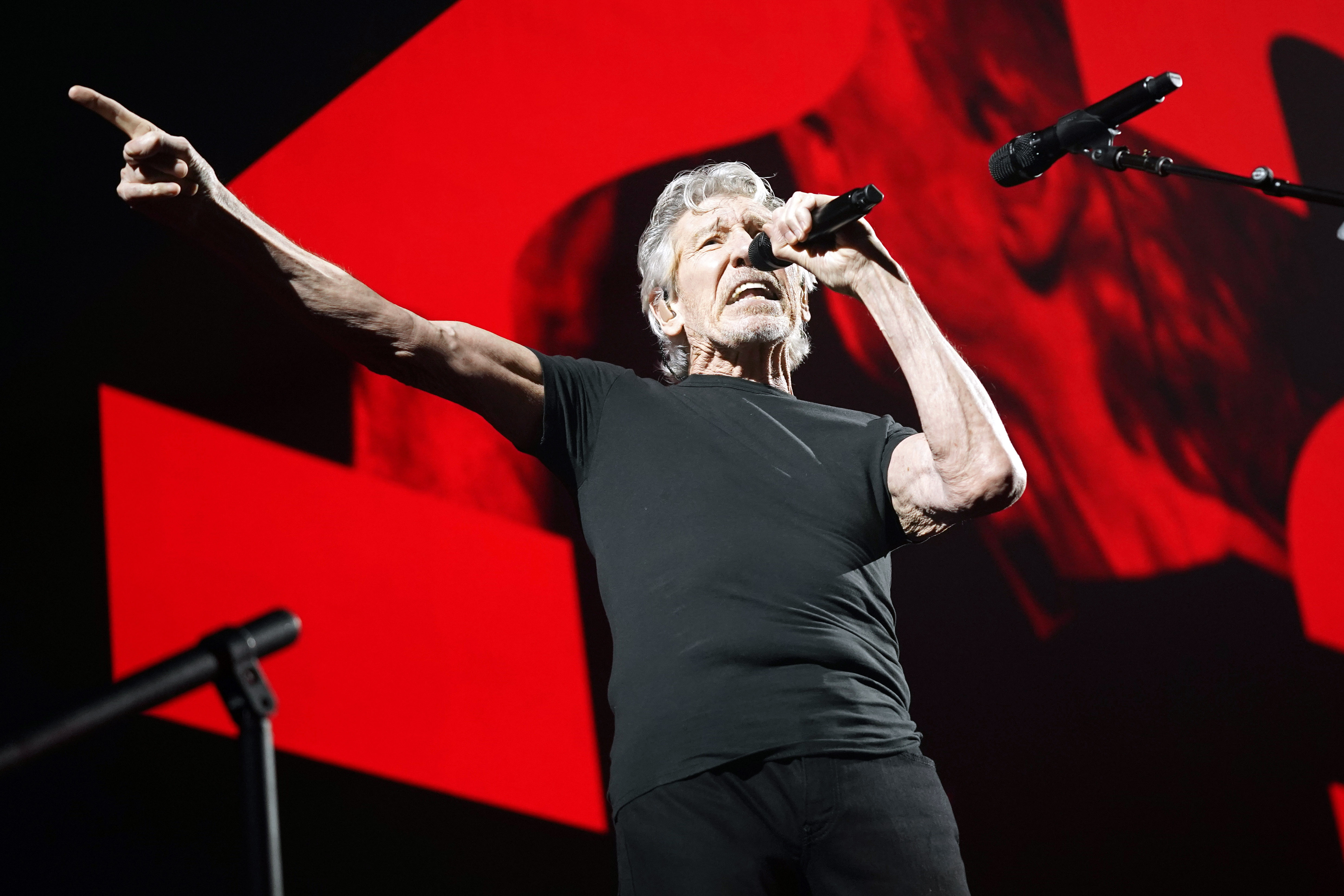 Roger Waters Cancels Poland Shows After Russia-Ukraine War Remarks