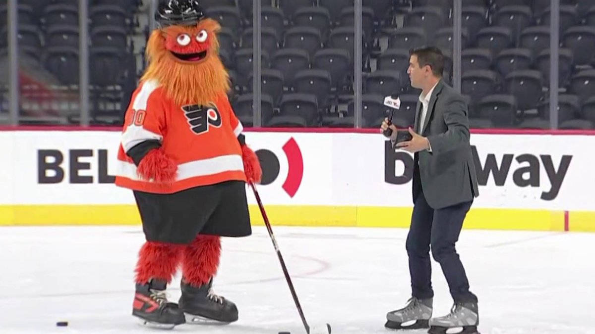 Gritty Love: Philadelphia Flyers mascot is a big hit