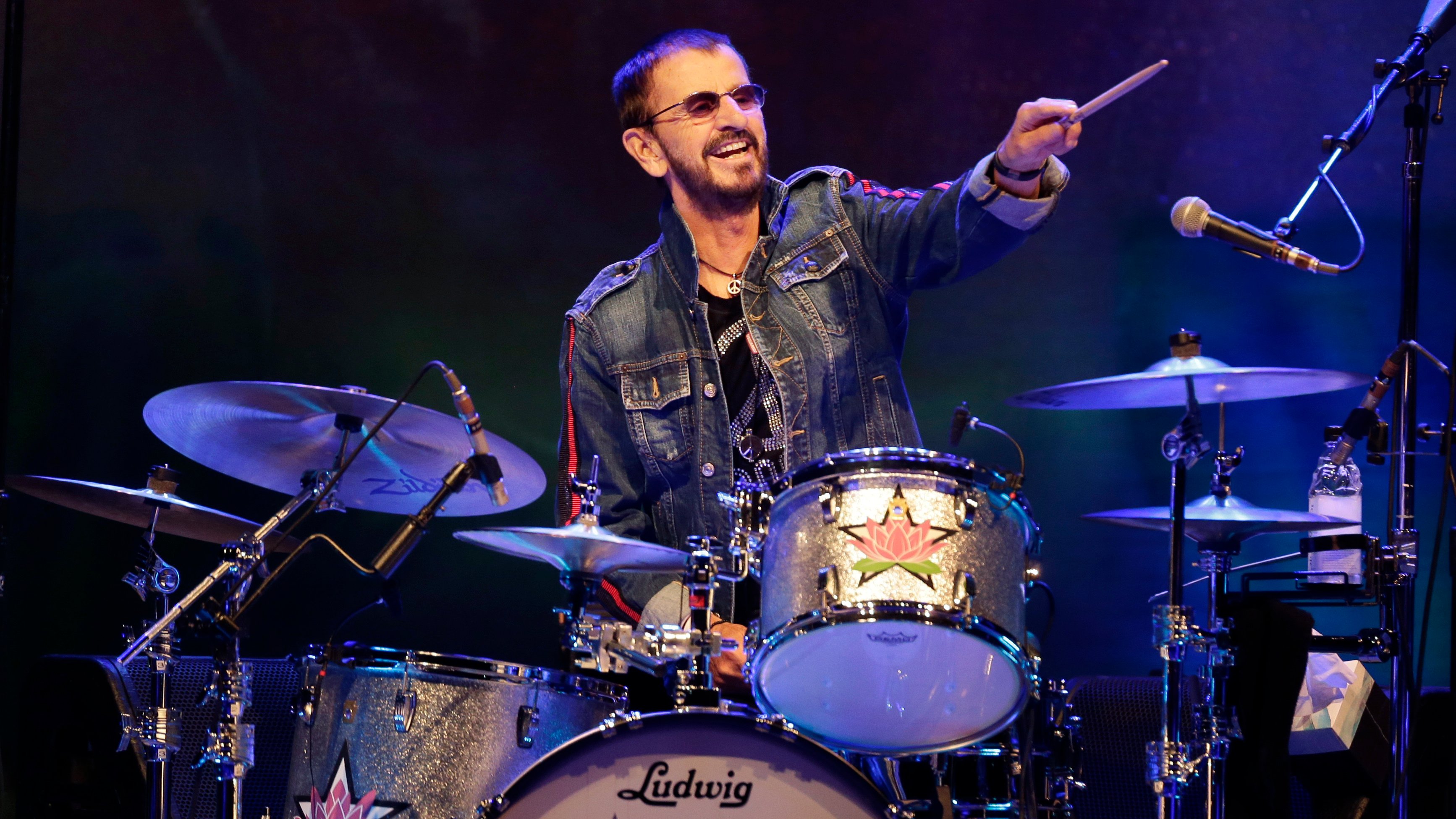 Ringo Starr Tour on Hold as He Recovers From COVID-19 - Vimarsana News
