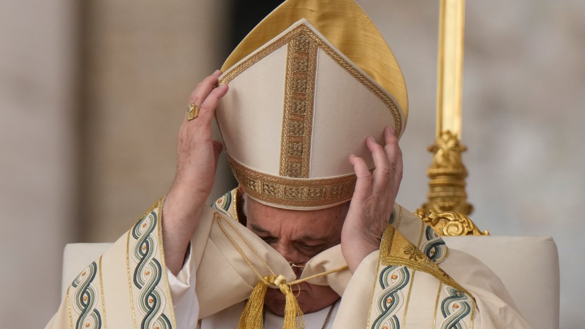 Papa condena trato a inmigrantes cuando 2 italianos se hacen santos – Telemundo Nueva Inglaterra
