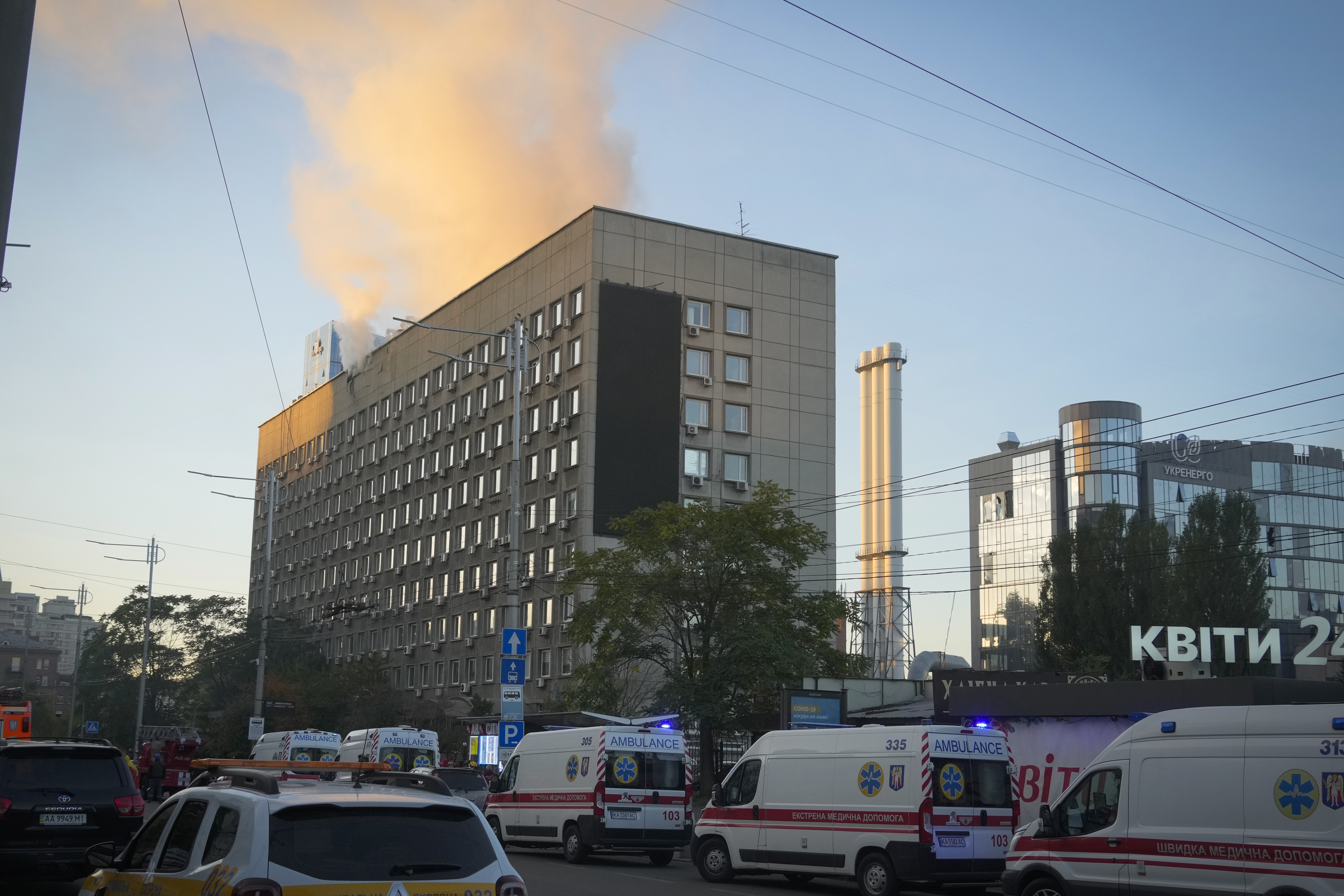 Explosions Rock Center of Ukraine Capital, Damaging Several Blocks