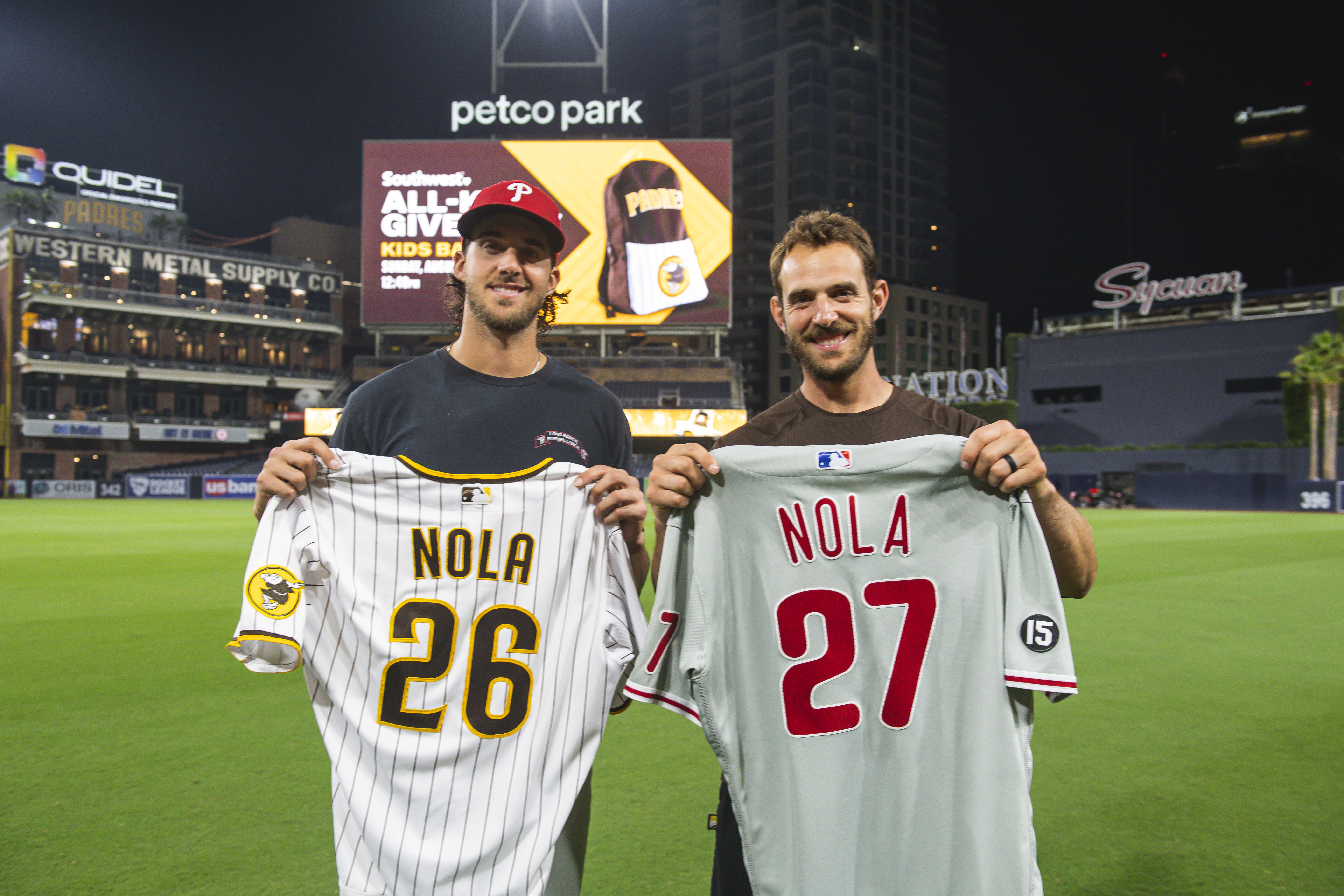 Brotherly love? Not so much between Nolas during NLCS