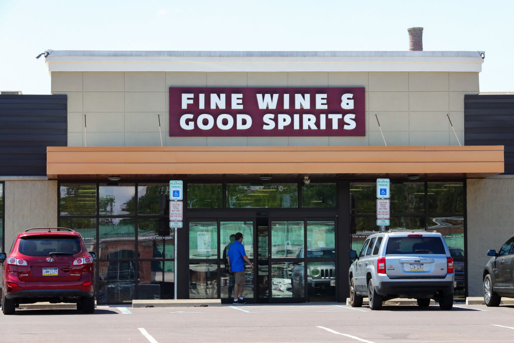 50 Off More Than 3 000 Wines Spirits At Pa State Liquor Stores   GettyImages 1242585655 