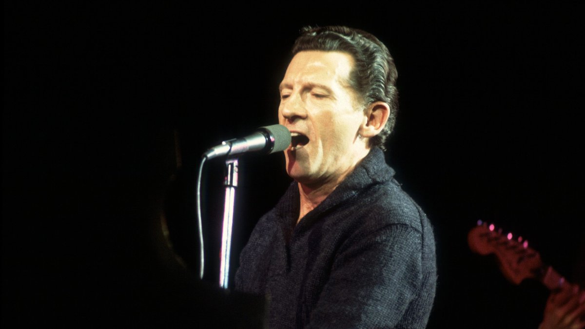 Jerry Lee Lewis, Great Balls of Fire' Singer Known for Outrageous Style and Personal Life, Dies at 87