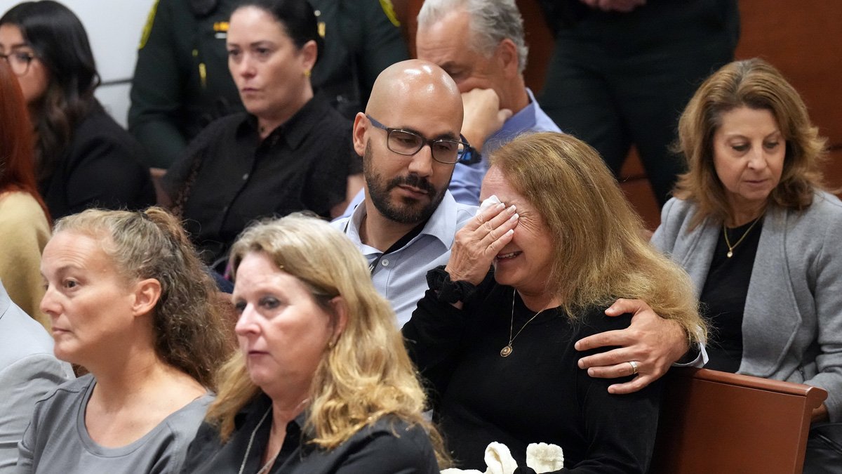 Parkland School Gunman Sentenced to Life After Families Have Final Say - Vimarsana News