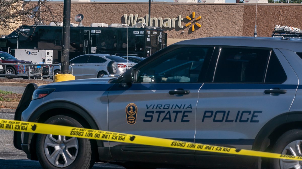 Prime Suspect in Walmart Shooting Left Note Addressed to God, Police ...