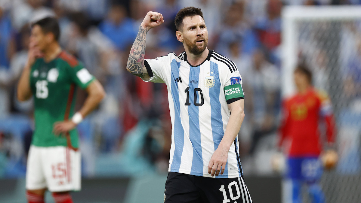 Canelo lvarez Threatens Messi for Allegedly Disrespecting Mexico in Locker Room Video  NBC10 Philadelphia