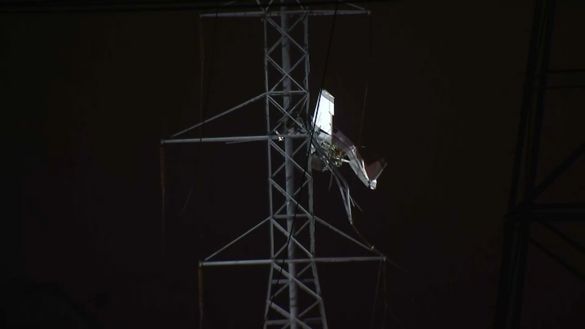 Small Plane Crashes Into Power Transmission Tower In Maryland – NBC10
