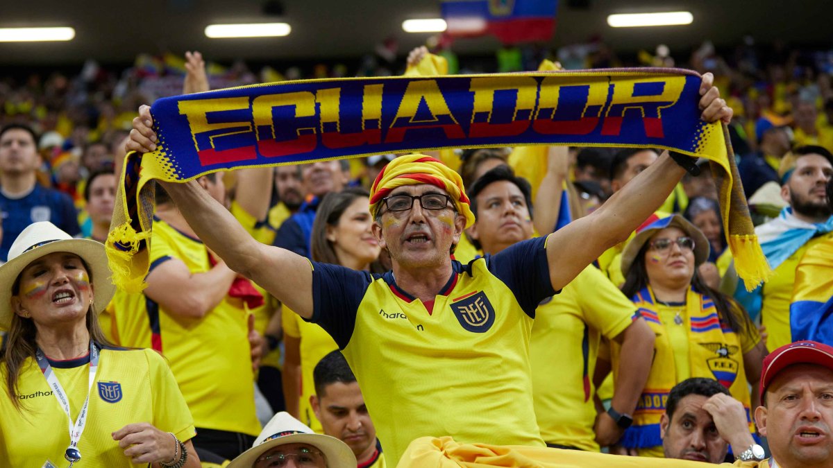 Fans, Twitter React to Qatar's Opening Loss at World Cup Vs. Ecuador