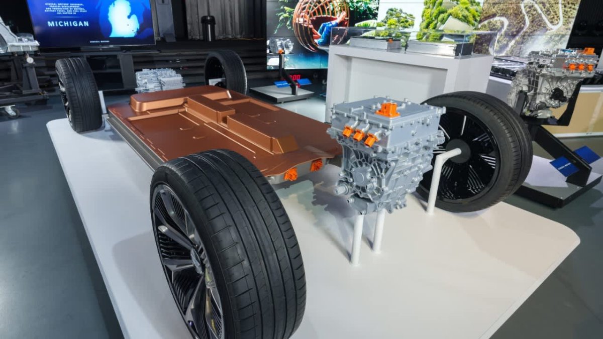 GM, LG Investing $275 Million to Expand Tennessee EV Battery Plant - Vimarsana News