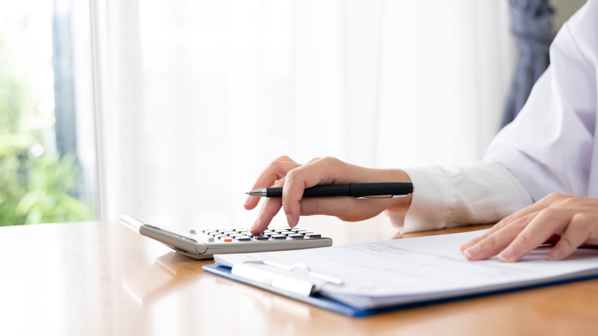 'You Can Control Your Tax-Reporting Destiny'. 4 Key Year-End Tax Moves – NBC10 Philadelphia - Vimarsana News