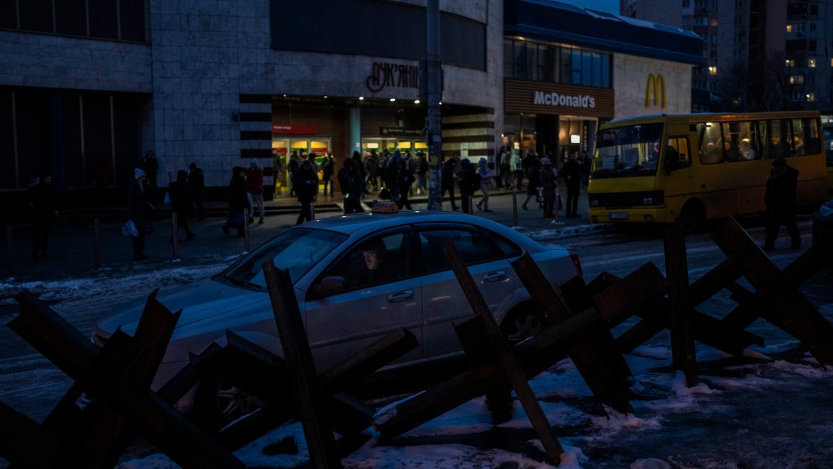 Ukraine's Kherson Loses Power Supply After Russian Shelling – NBC10 Philadelphia - Vimarsana News