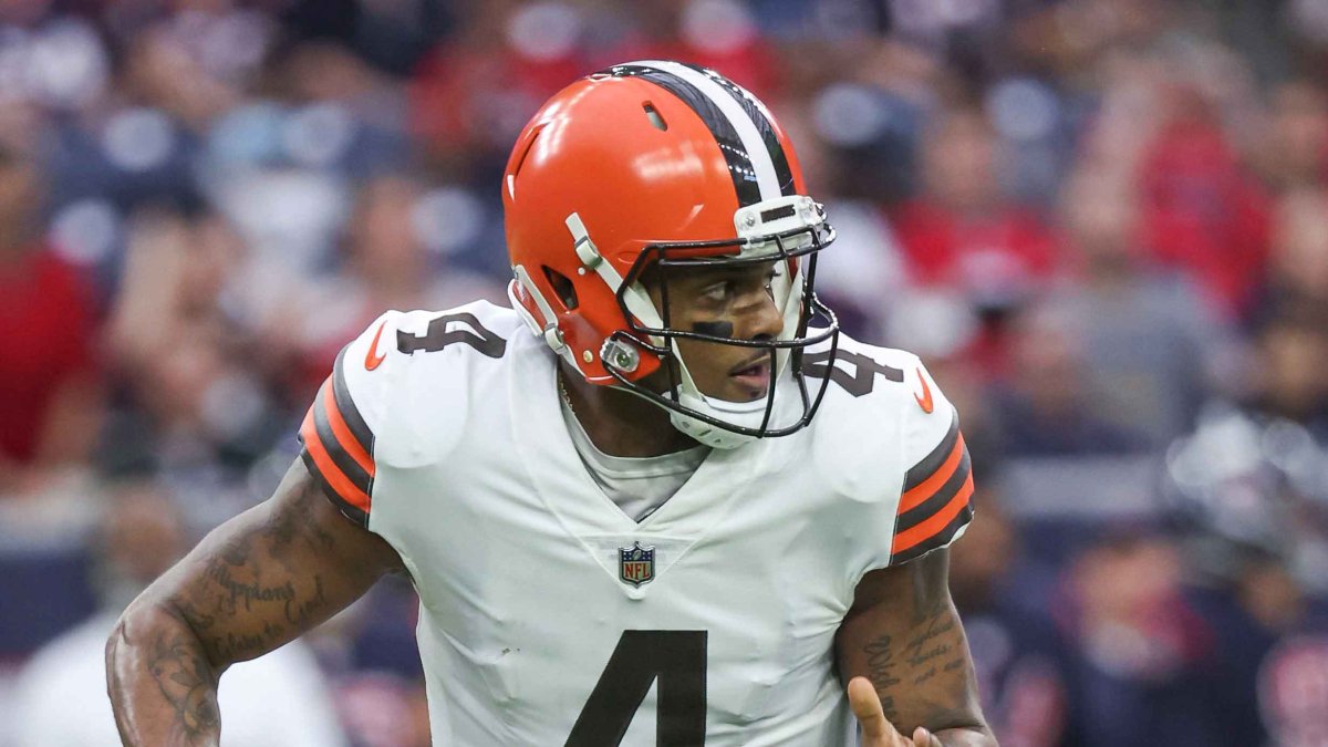 Deshaun Watson Receives Boos and Cheers in Houston During Browns Debut ...