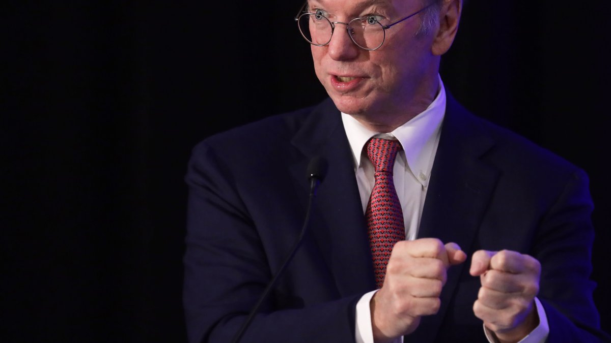 Google's Ex-CEO Eric Schmidt Tapped for Federal Biotech Commission That Allows Members to Keep Biotech Investments - Vimarsana News