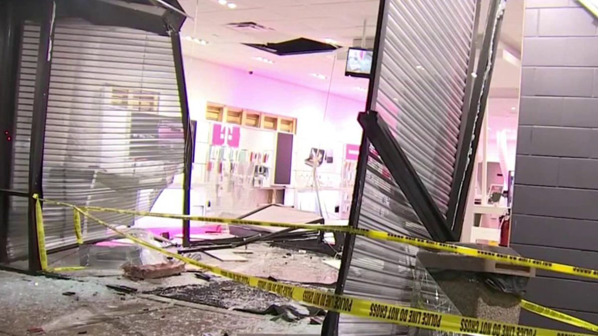 Car Smashes Through Window of T-Mobile Store – NBC10 Philadelphia