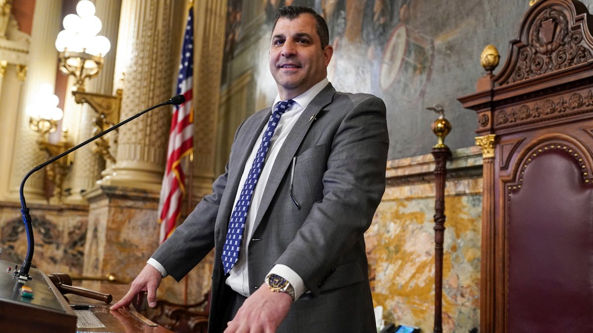 GOP Lawmaker Wants Democrat He Helped Win Pennsylvania Speakership to Resign - Vimarsana News