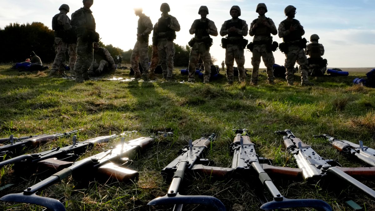US Begins Training Ukrainian Forces in Germany – NBC10 Philadelphia - Vimarsana News