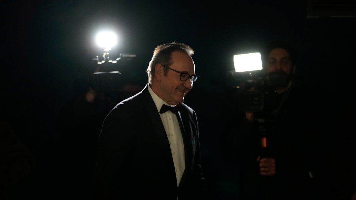 Embattled Actor Kevin Spacey Lauded in Italy for Achievement - Vimarsana News