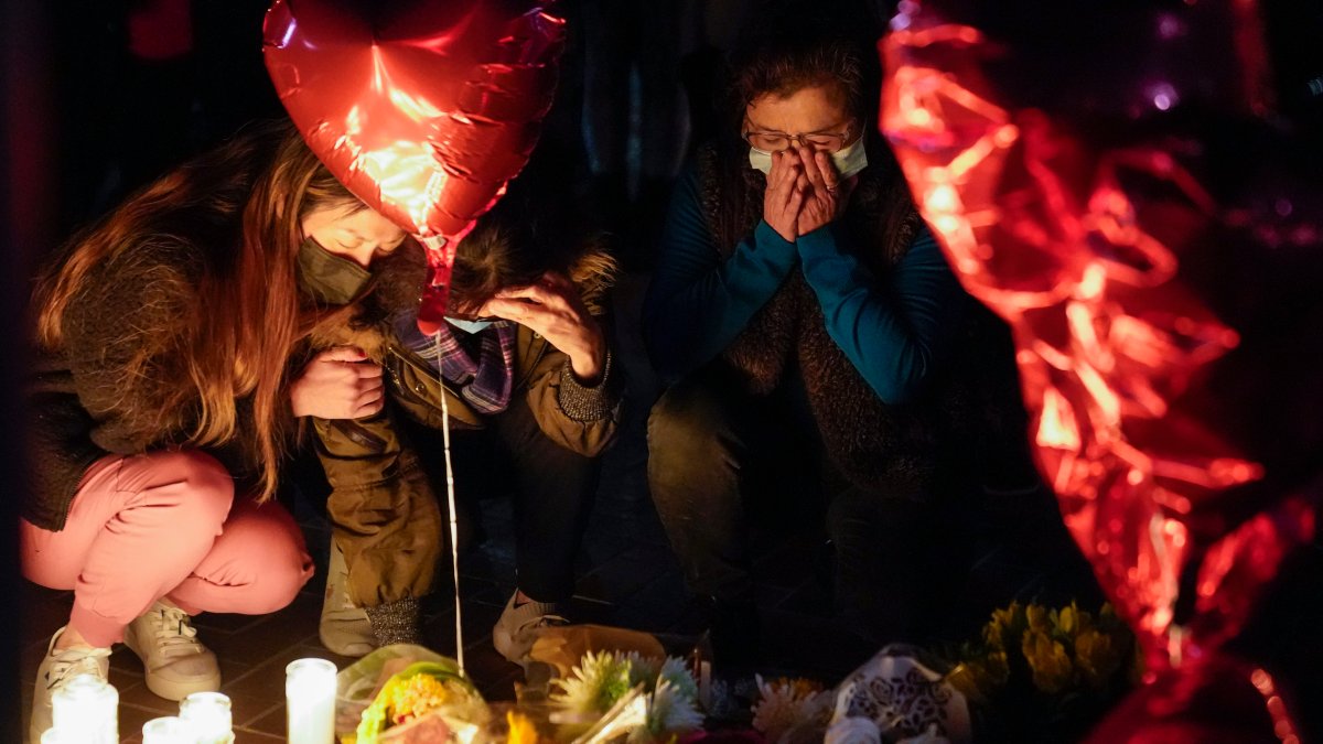Are Americans Giving Up in the Battle Against Gun Violence? – NBC10 Philadelphia - Vimarsana News
