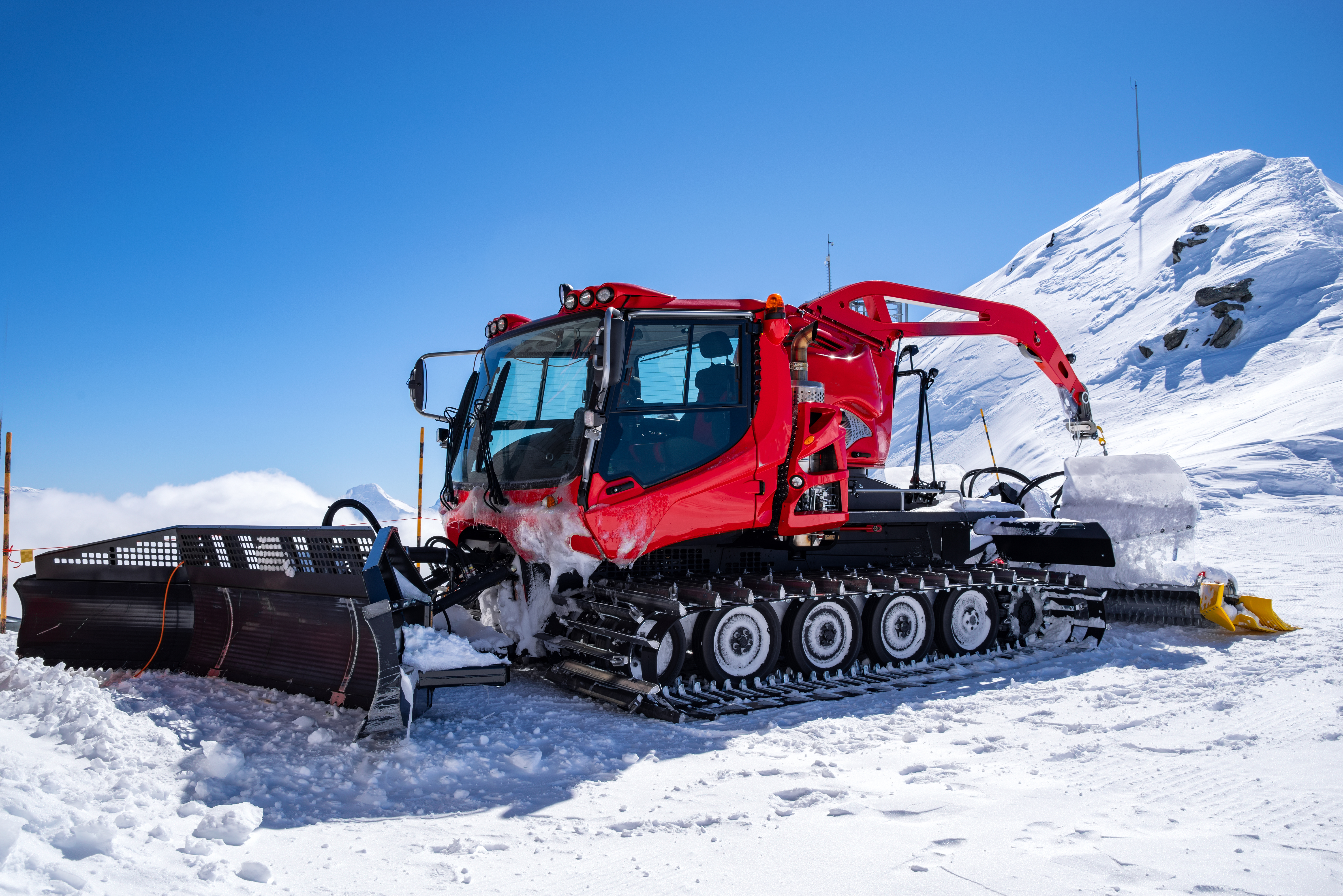 Jeremy Renner Was ‘Run Over’ by More Than 7Ton PistenBully Snowplow