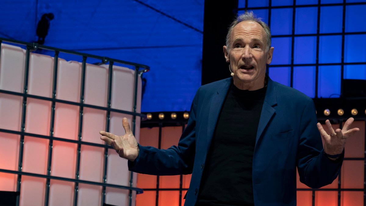 World Wide Web Inventor Tim Berners-Lee Calls Crypto 'Dangerous' and Likens It to Gambling – NBC10 Philadelphia - Vimarsana News