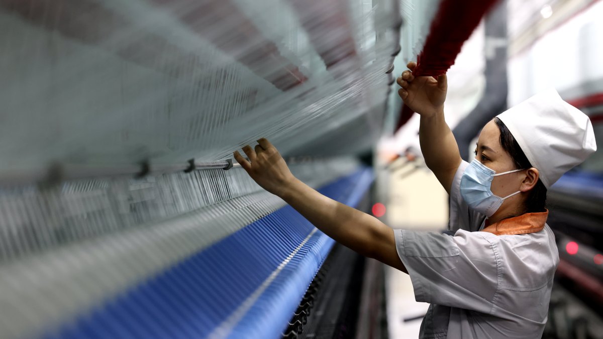 China's Factory Activity Bounces Further Into Expansion in February - Vimarsana News