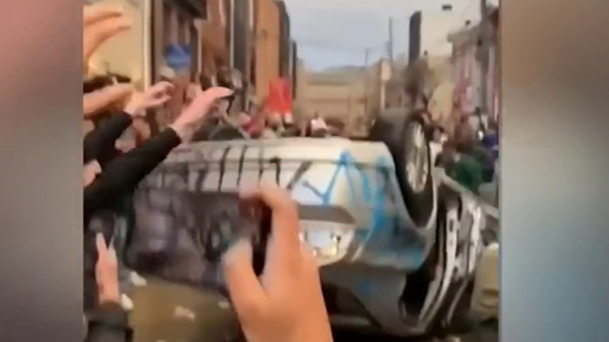 Video of Philadelphia Eagles Fans Flipping Car Viewed Over 250k Times