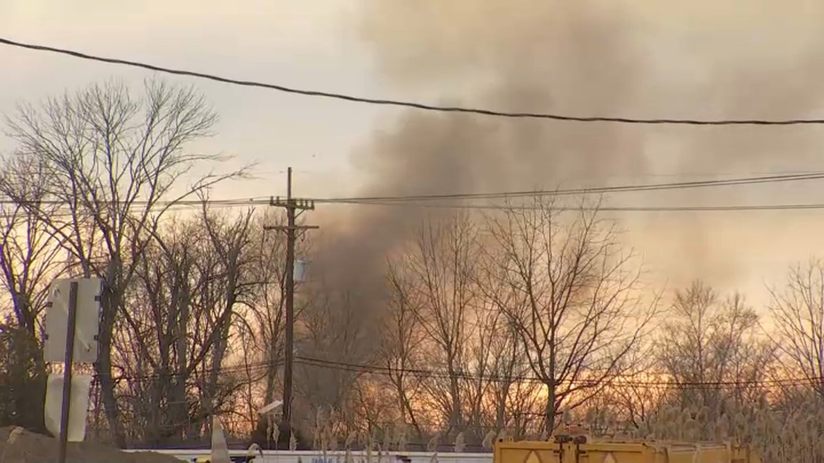 Brush Fire Burns Through 25-30 Acres in Gloucester County, NJ – NBC10 ...