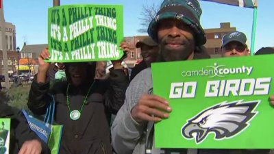 Camden, NJ, Shows 'Super' Pride for Haason Reddick, Eagles' Super