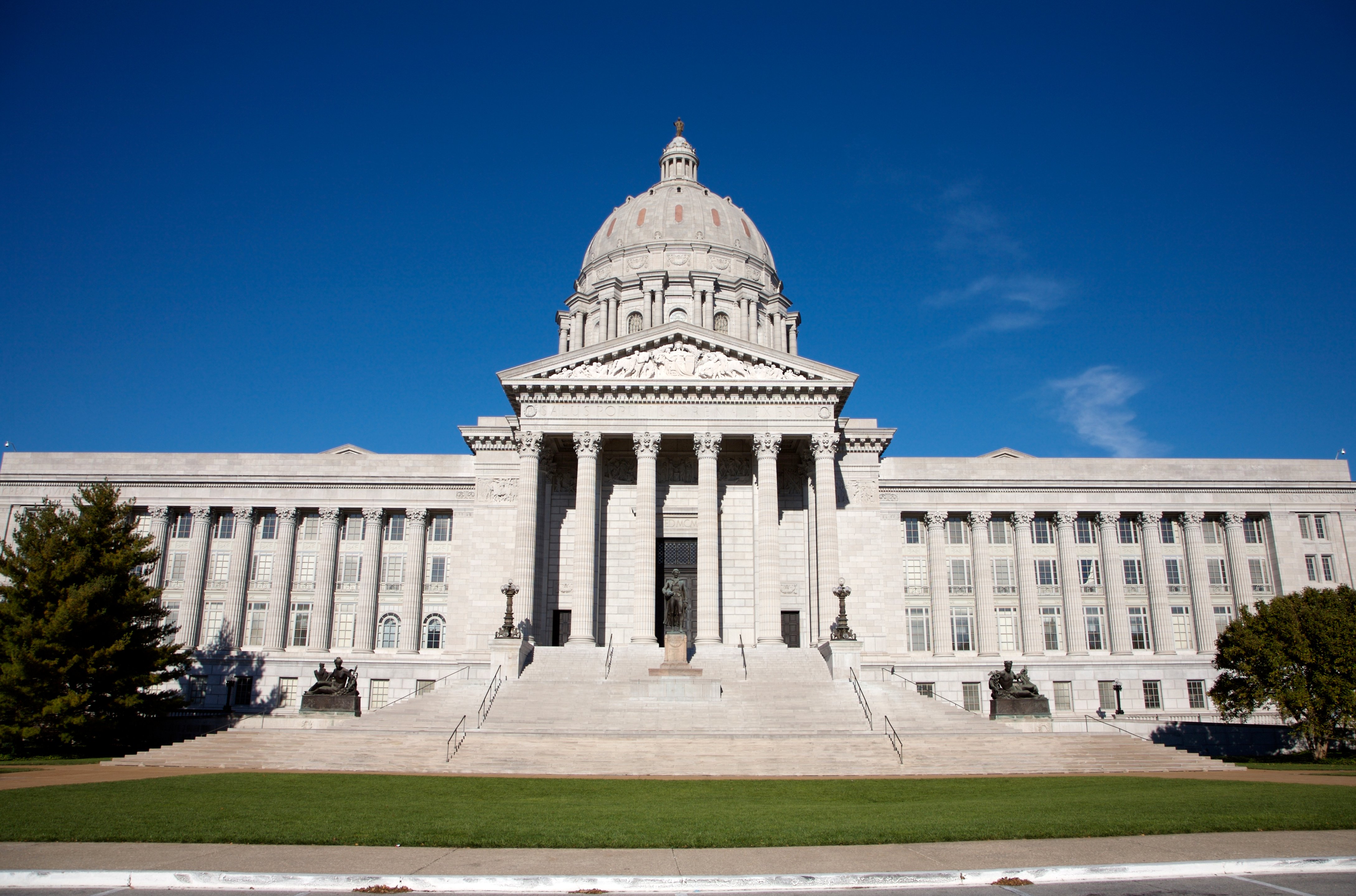 Missouri candidate with ties to the KKK on Republican ballot – NBC10 Philadelphia - Vimarsana News