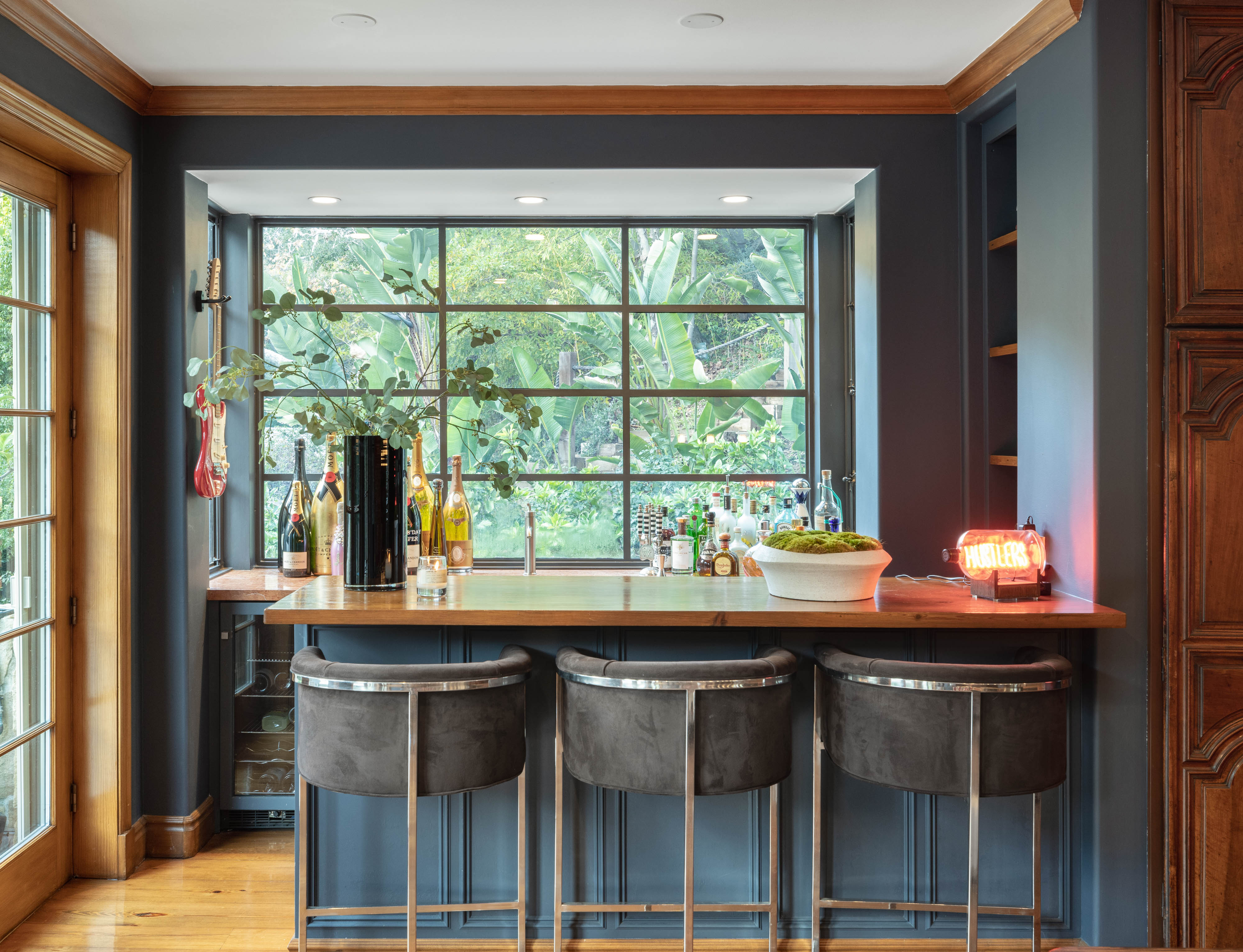 Jennifer Lopez Puts 42.5 Million Mansion Up For Sale in Los Angeles